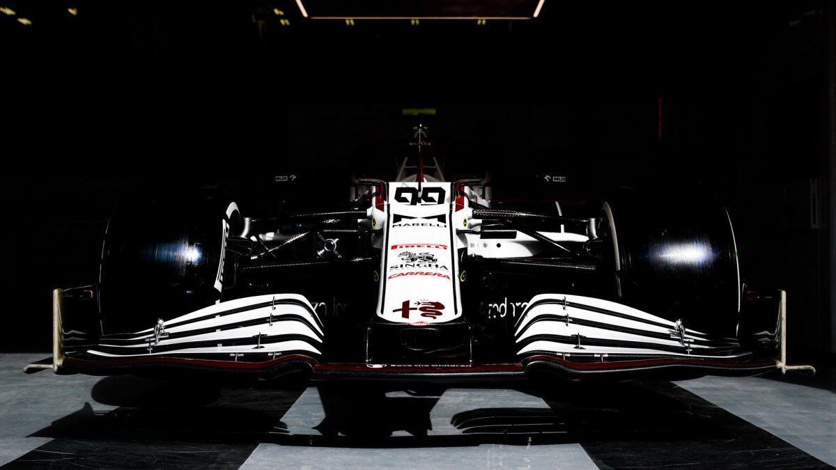 Alfa Romeo - páteční trénink v Bahrajnu