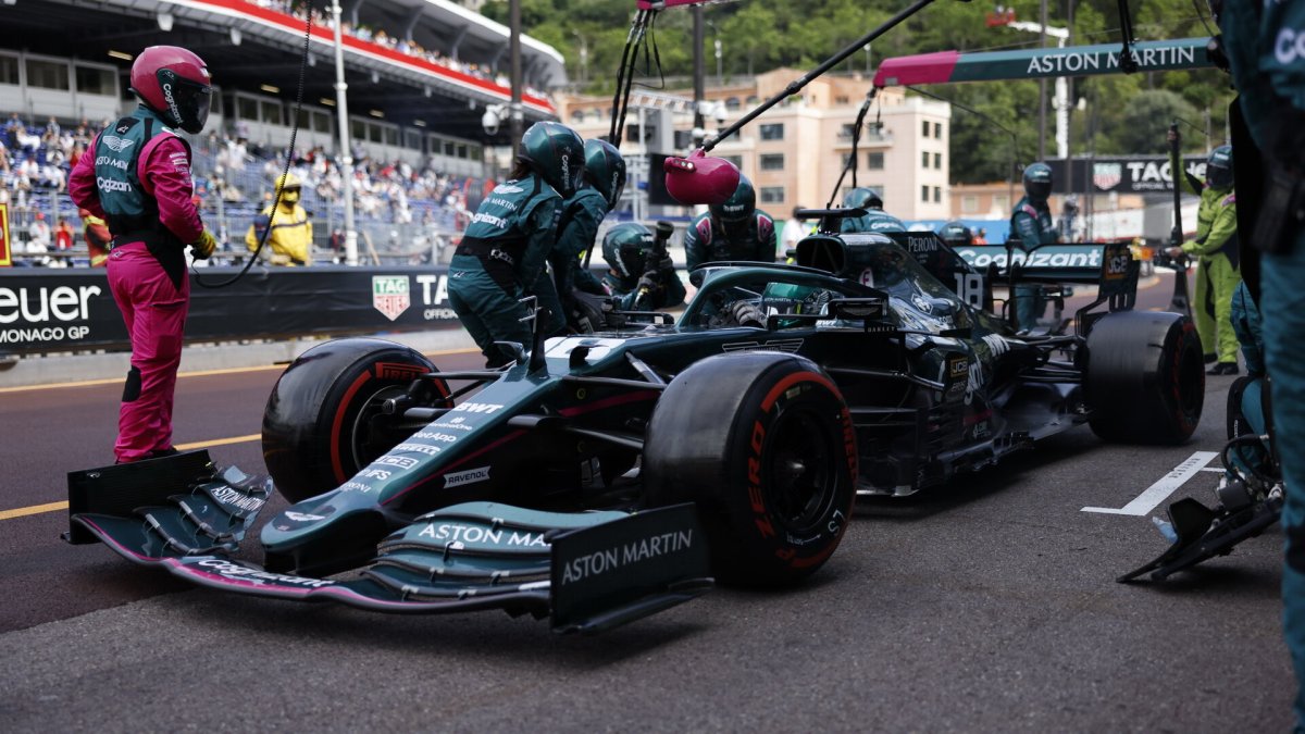 Lance Stroll v závodě v Monaku