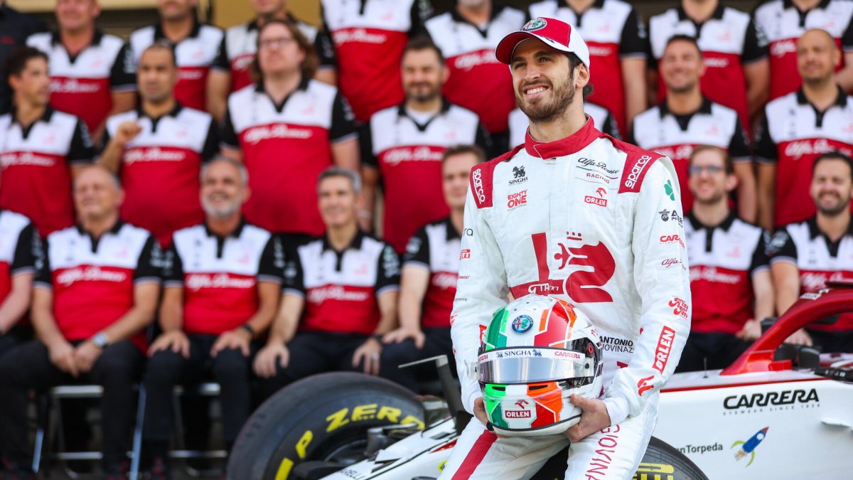 Antonio Giovinazzi v Abú Zabí