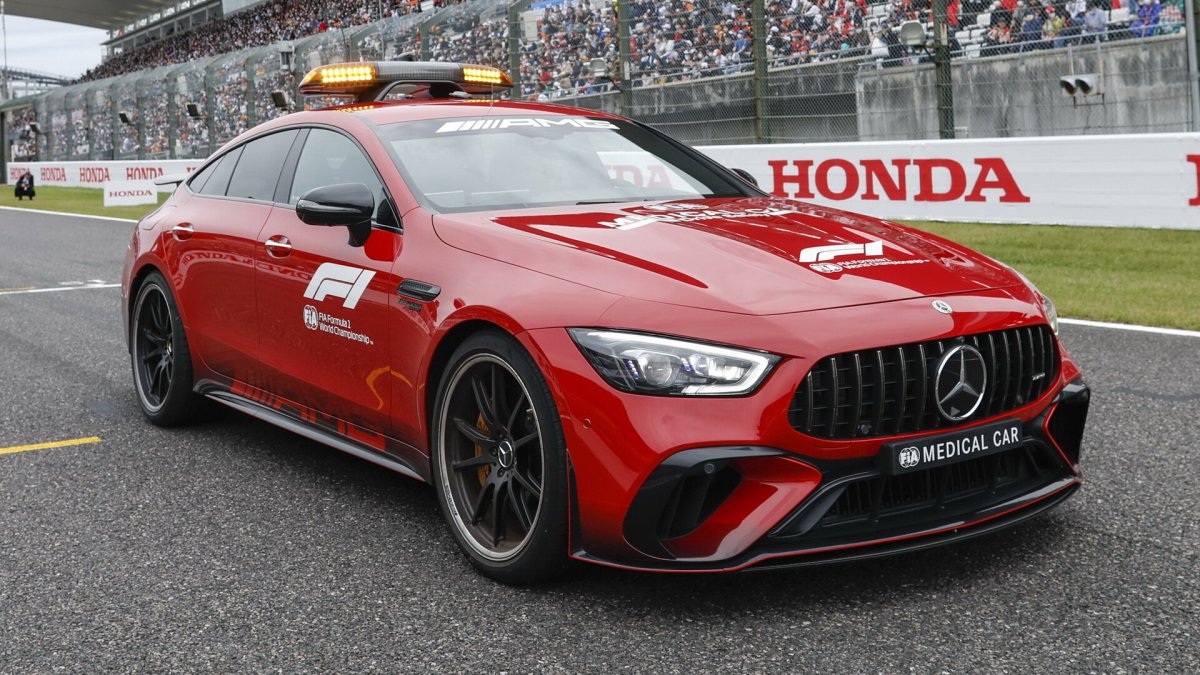 Medical car před závodem v Japonsku