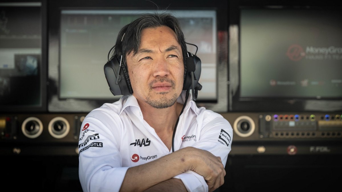 Ajao Komatsu v Bahrajnu