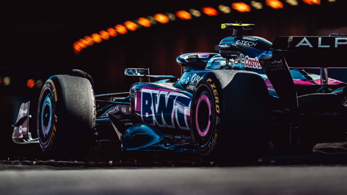 Pierre Gasly v závodě v Monaku