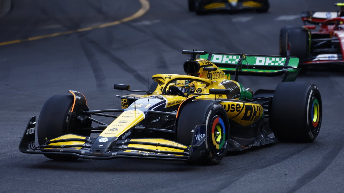 Oscar Piastri v závodě v Monaku