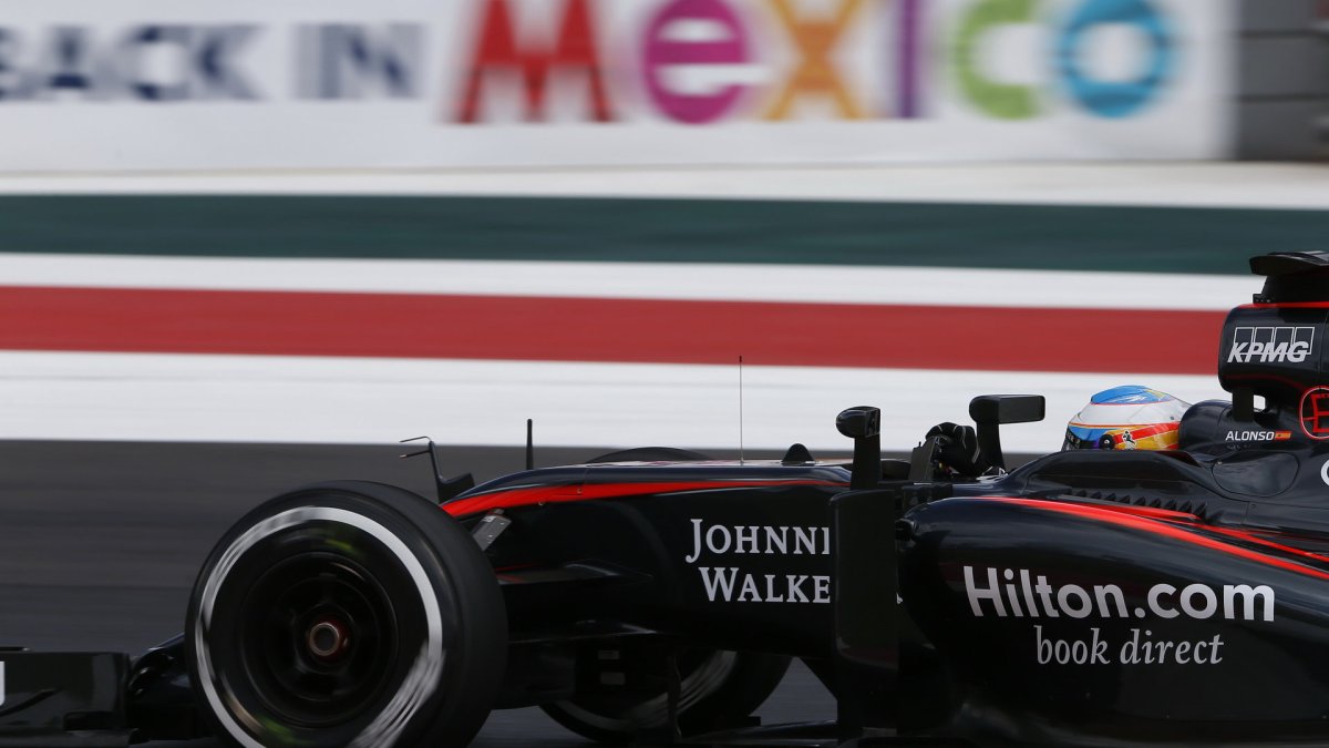 Fernando Alonso v Mexiku