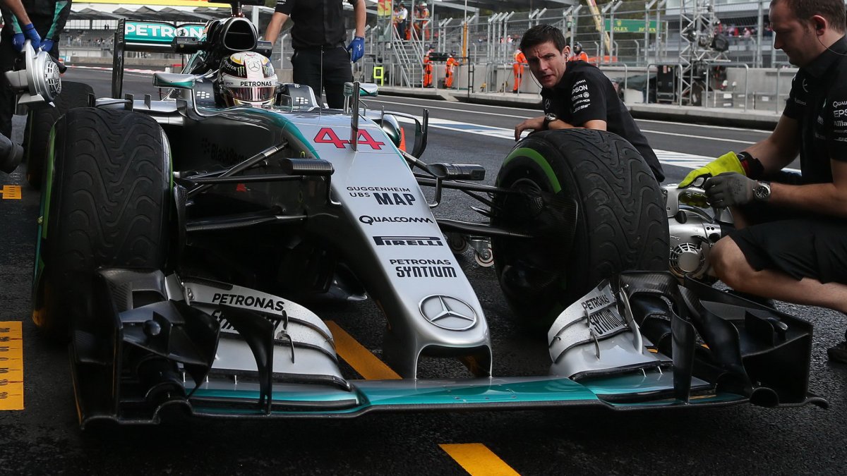 Lewis Hamilton v Mexiku