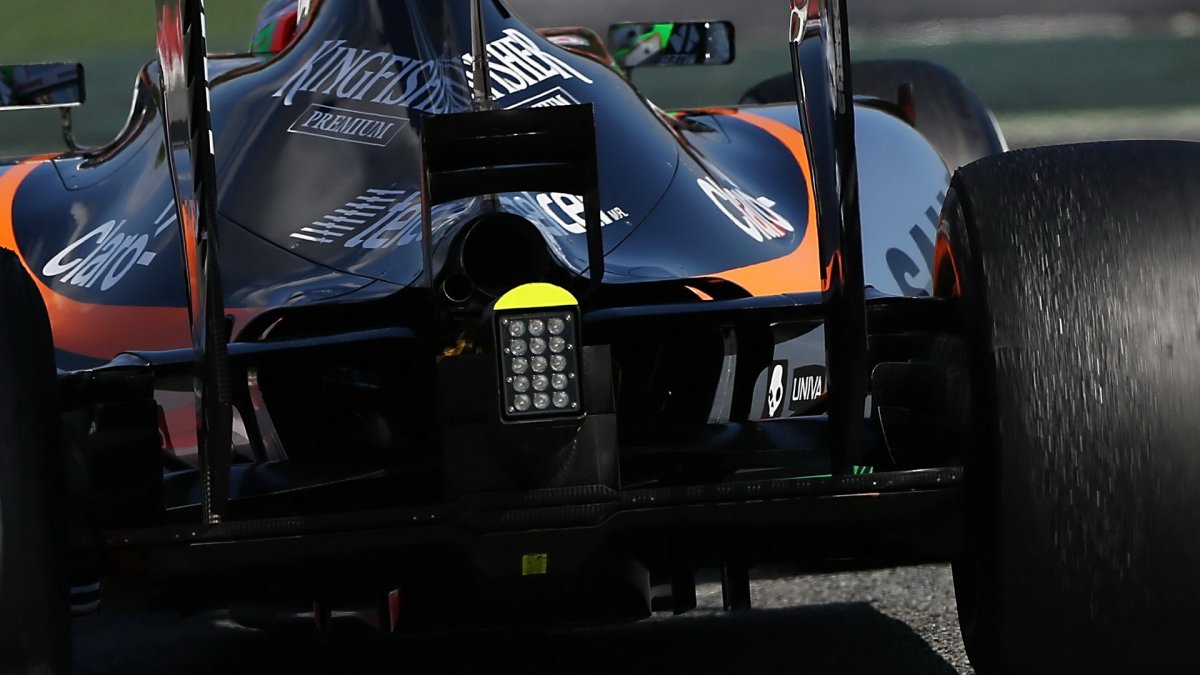 Difuzor a výfuk vozu Force India VJM09 - Mercedes
