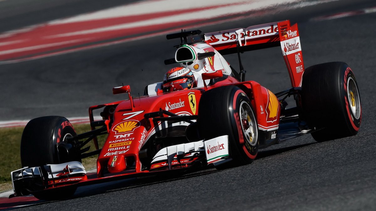Kimi Räikkönen s novým vozem Ferrari SF16-H