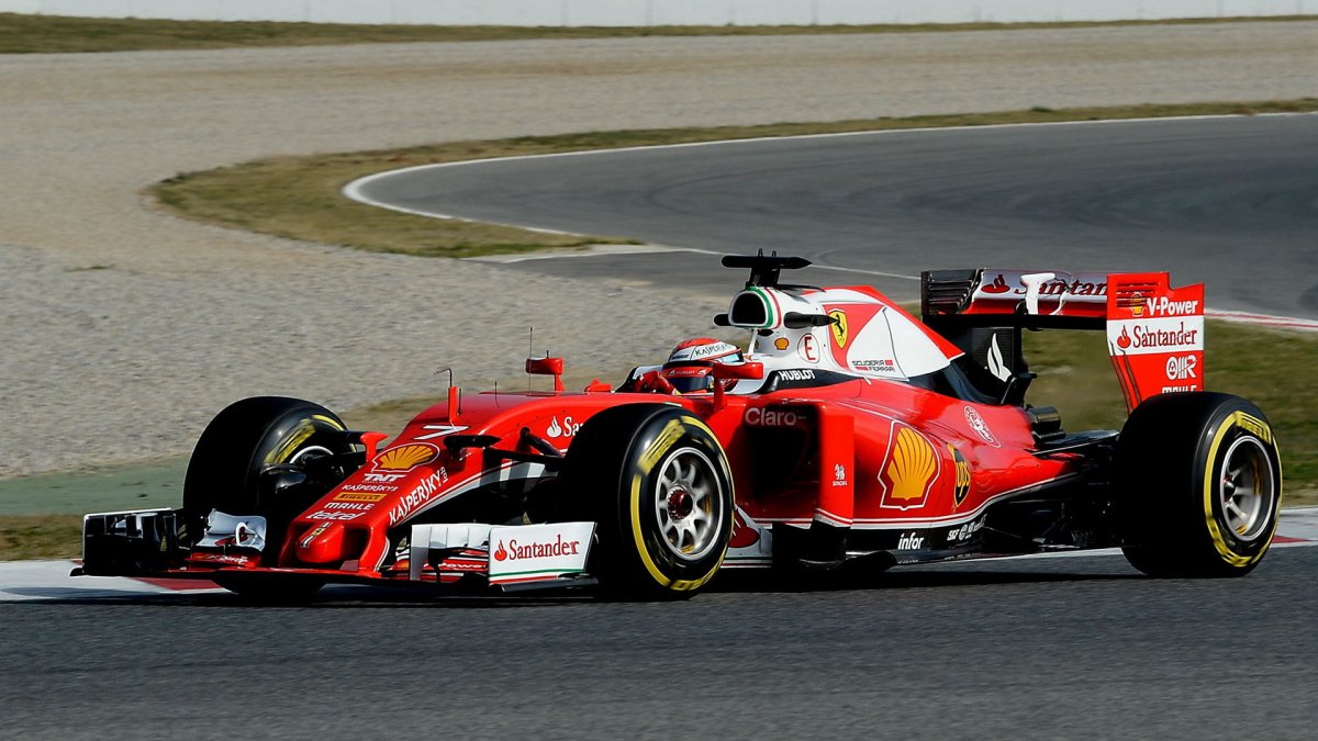Kimi Räikkönen s novým vozem Ferrari SF16-H
