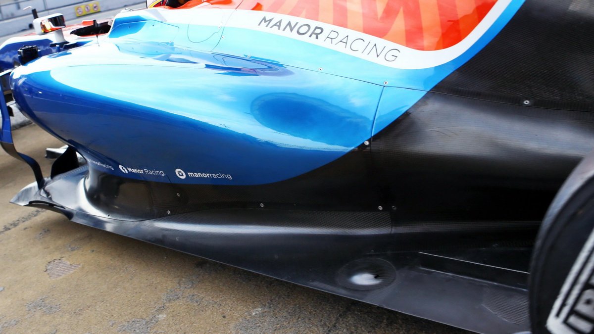 Bočnice vozu Manor MRT05