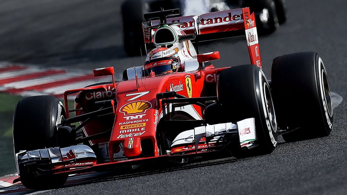 Kimi Räikkönen s novým vozem Ferrari SF16-H