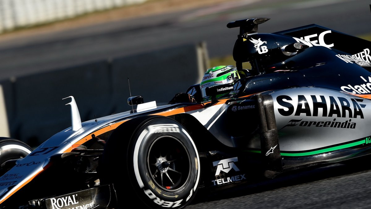 Nico Hülkenberg s novým vozem Force India VJM09 - Mercedes