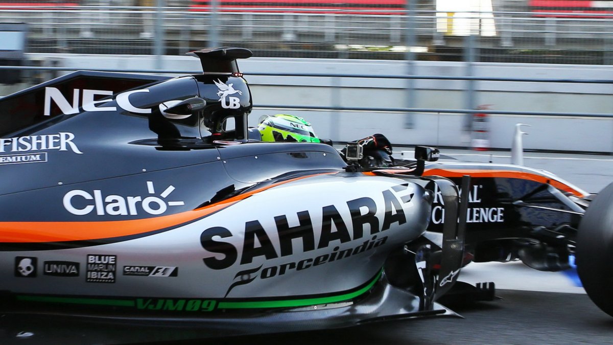 Nico Hülkenberg s novým vozem Force India VJM09 - Mercedes