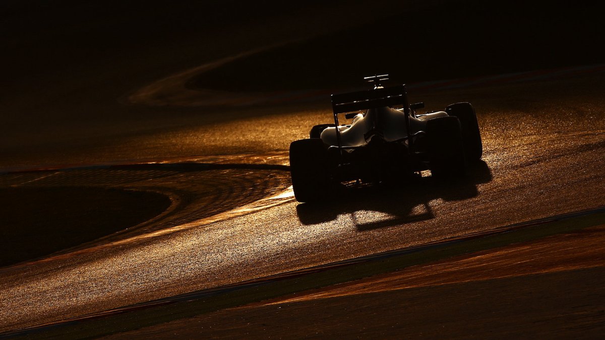 Max Verstappen s novým vozem Toro Rosso STR11 - Ferrari
