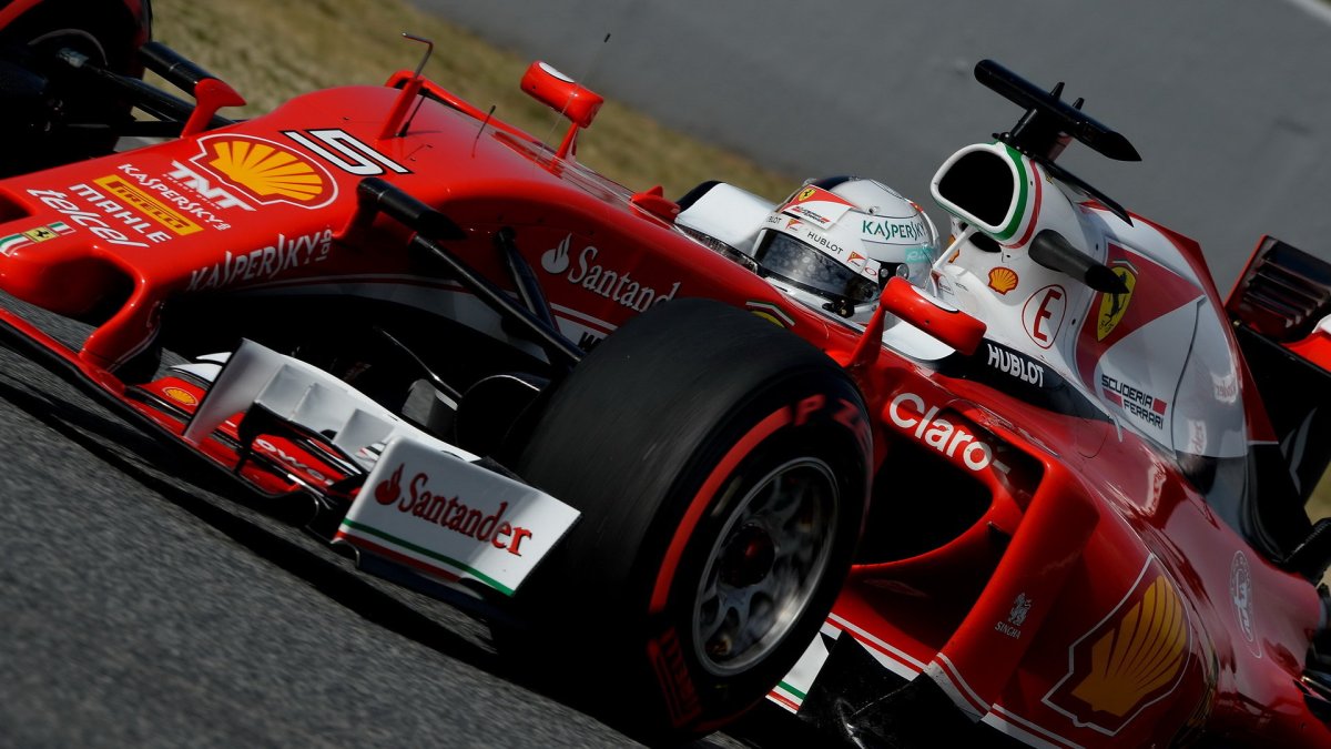 Sebastian Vettel s vozem Ferrari SF16-H