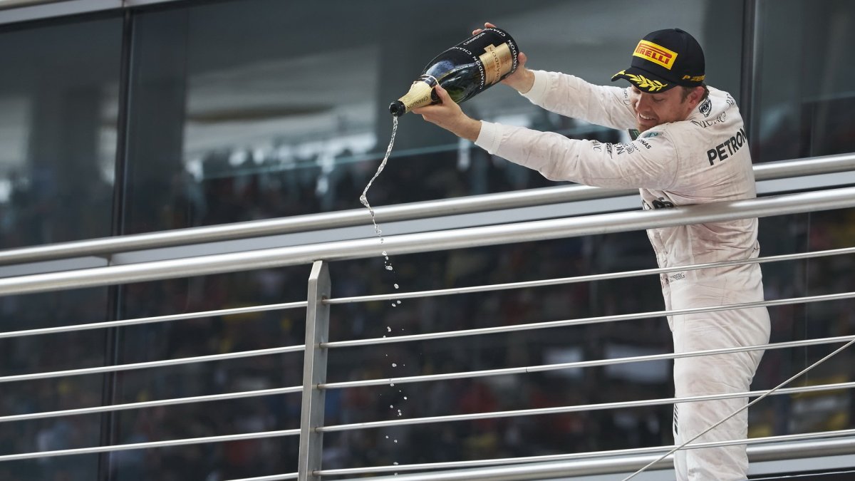 Nico Rosberg na pódiu v Číně