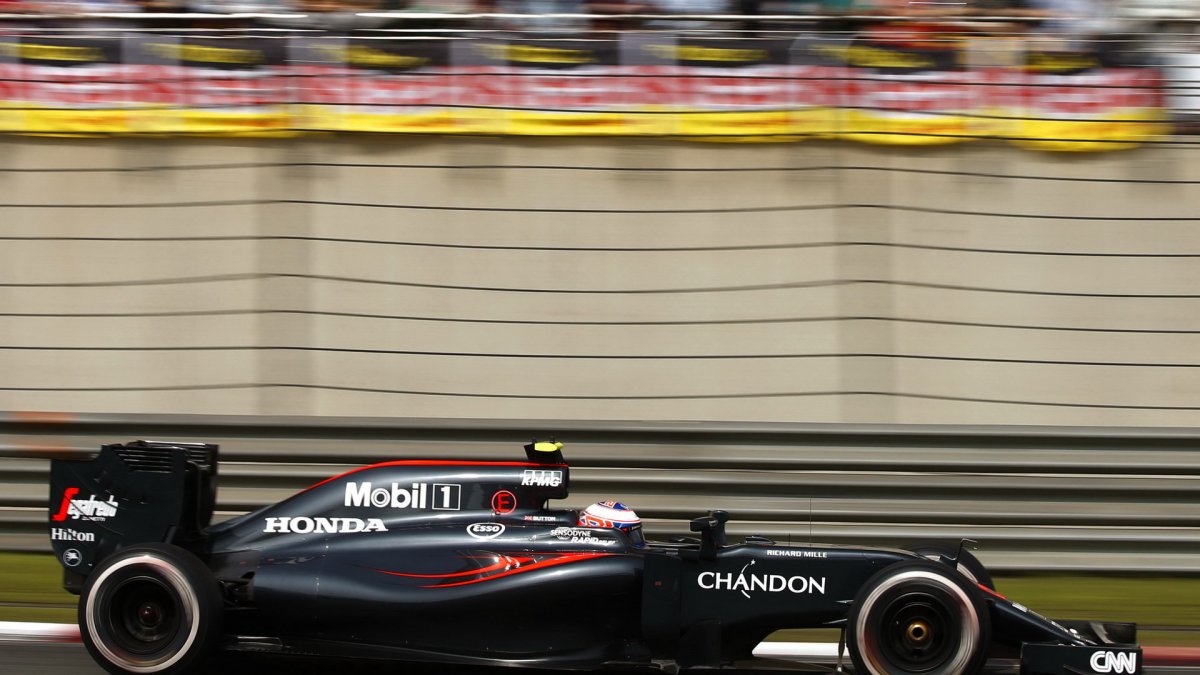 Jenson Button v závodě v Číně
