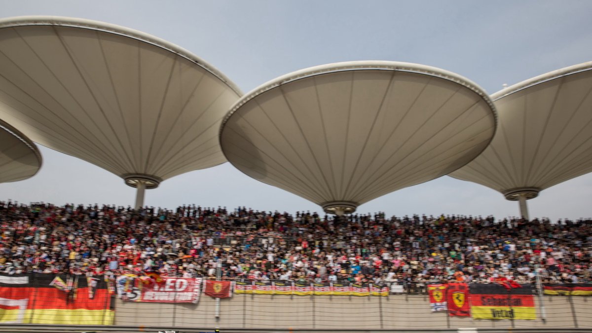 Felipe Nasr v závodě v Číně