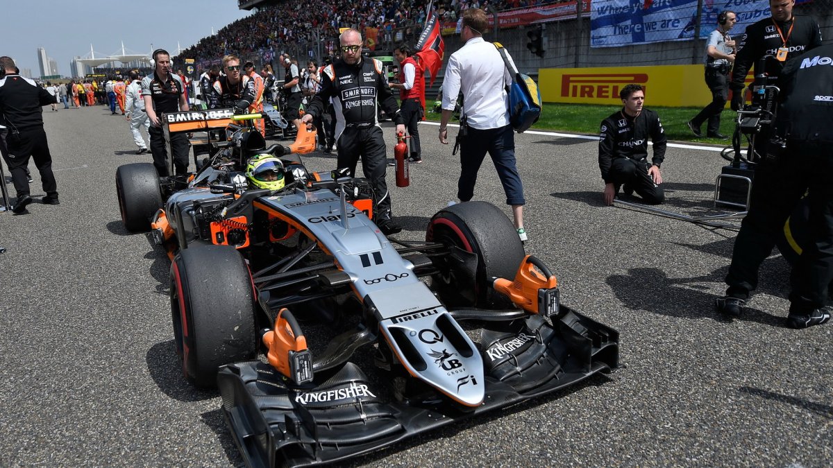 Sergio Pérez před závodem v Číně