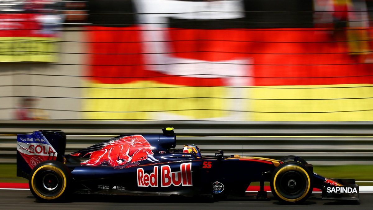 Carlos Sainz v závodě v Číně