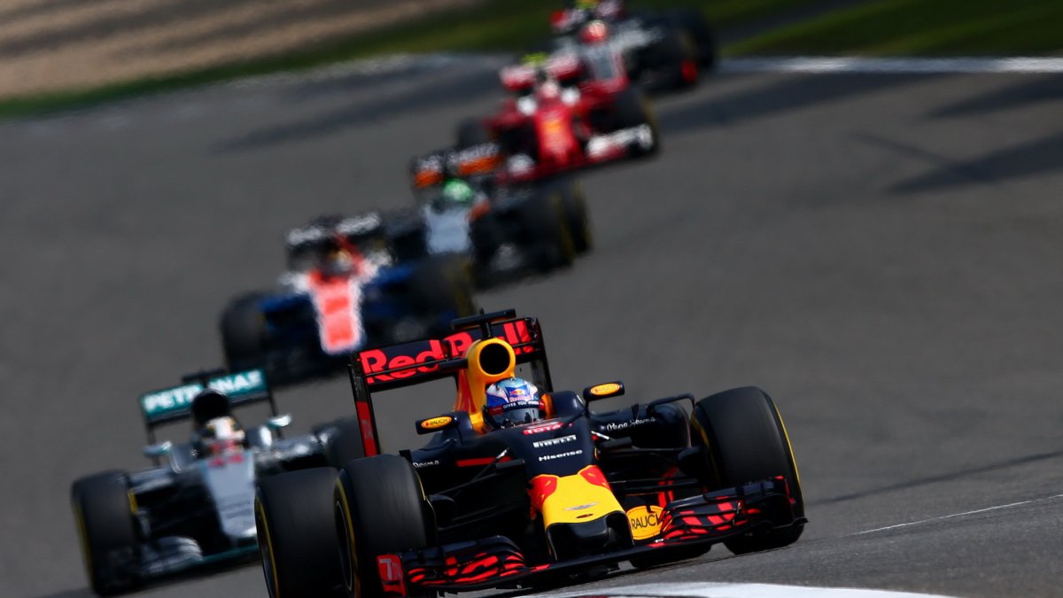 Daniel Ricciardo v závodě v Číně