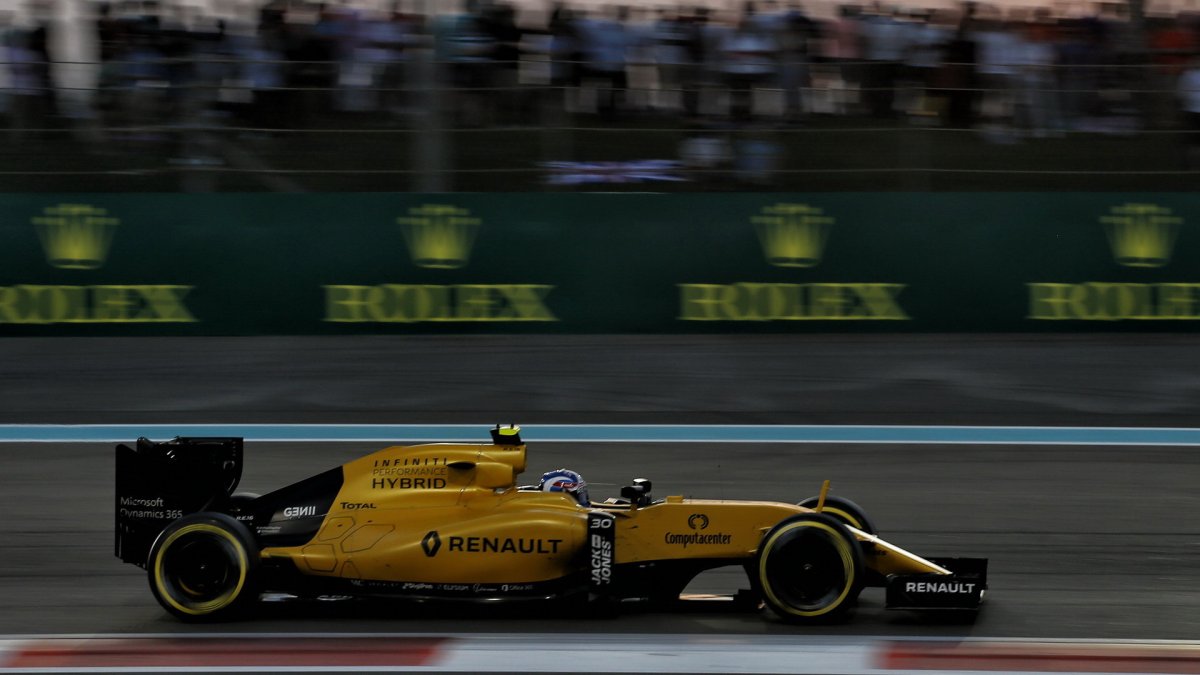 Jolyon Palmer v závodě v Abú Zabí