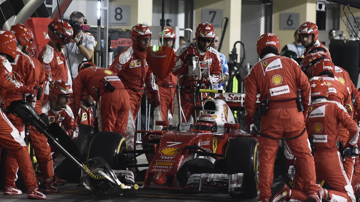 Kimi Räikkönen v závodě Abú Zabí