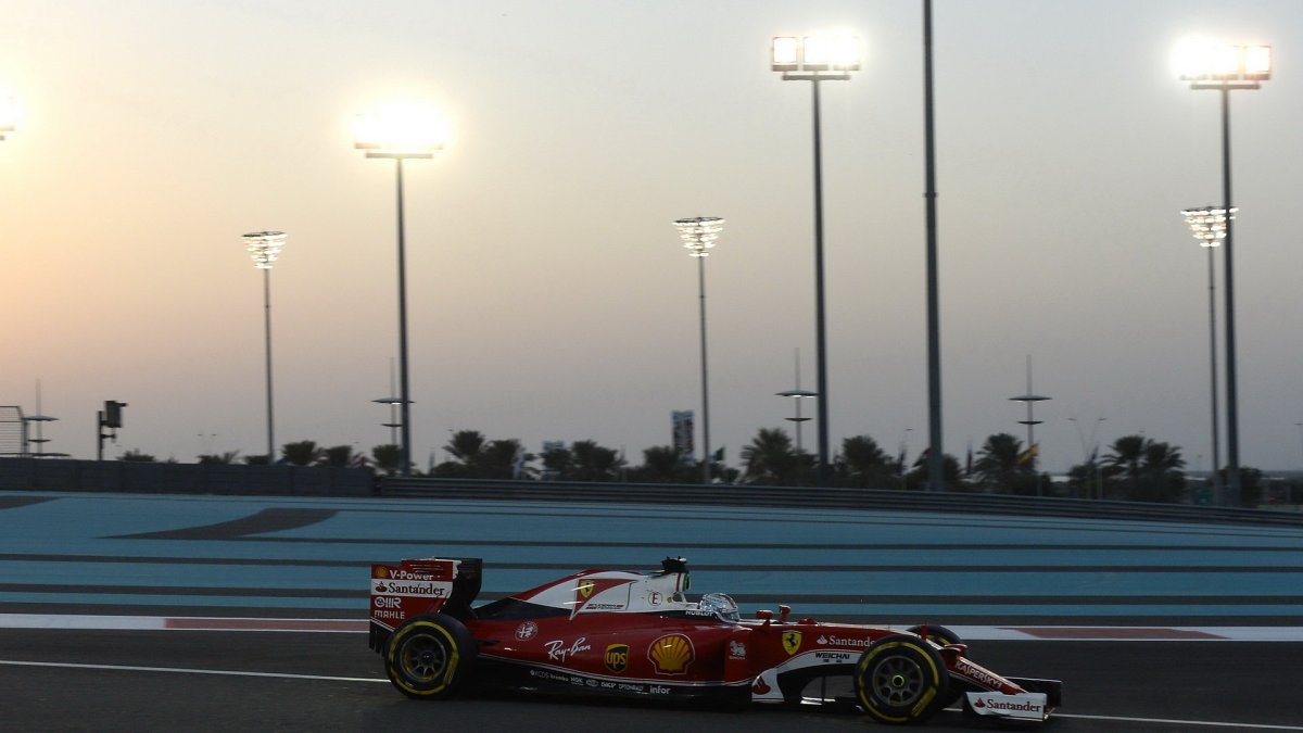 Sebastian Vettel v závodě Abú Zabí