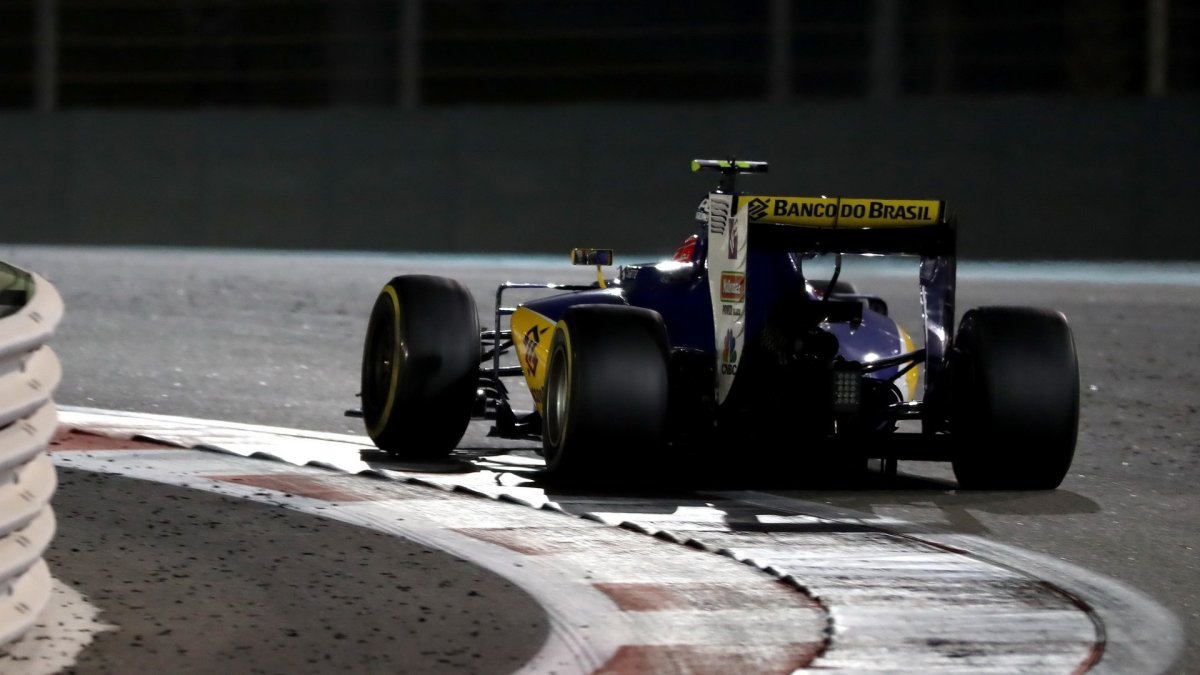 Felipe Nasr v závodě Abú Zabí