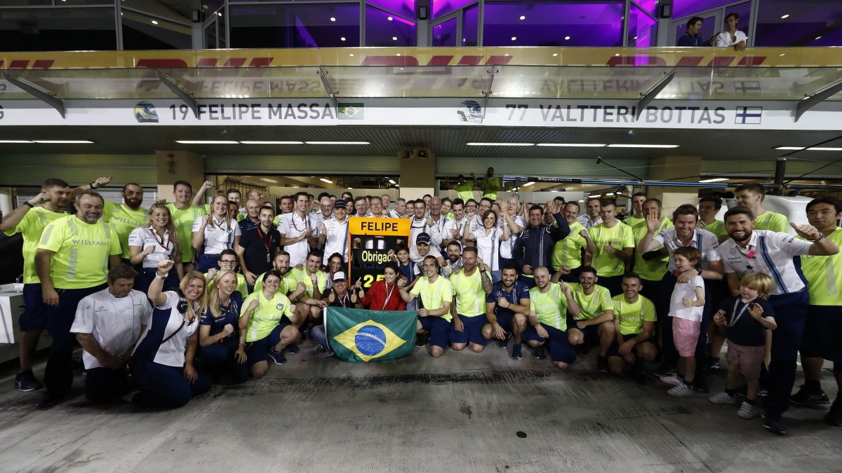 Loučení se týmu Williams s Felipem Massou po závodě v Abú Zabí