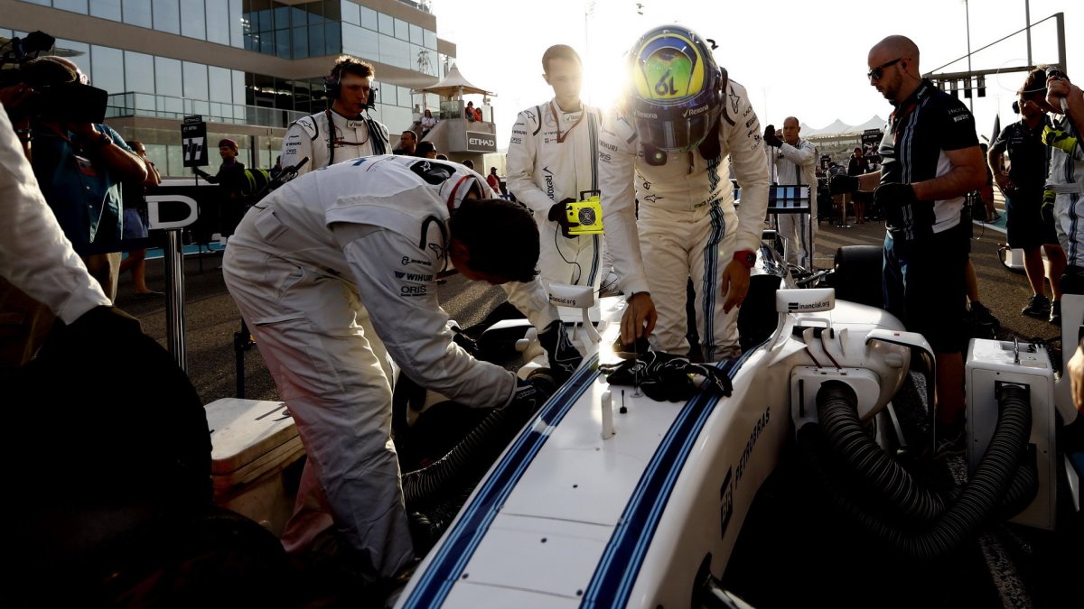 Felipe Massa před závodem v Abú Zabí