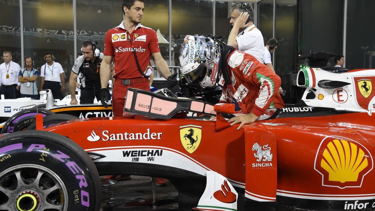 Sebastian Vettel po kvalifikaci v Abú Zabí