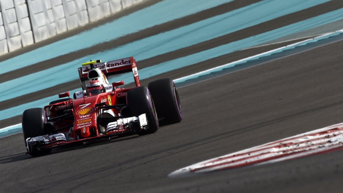 Kimi Räikkönen v kvalifikaci v Abú Zabí