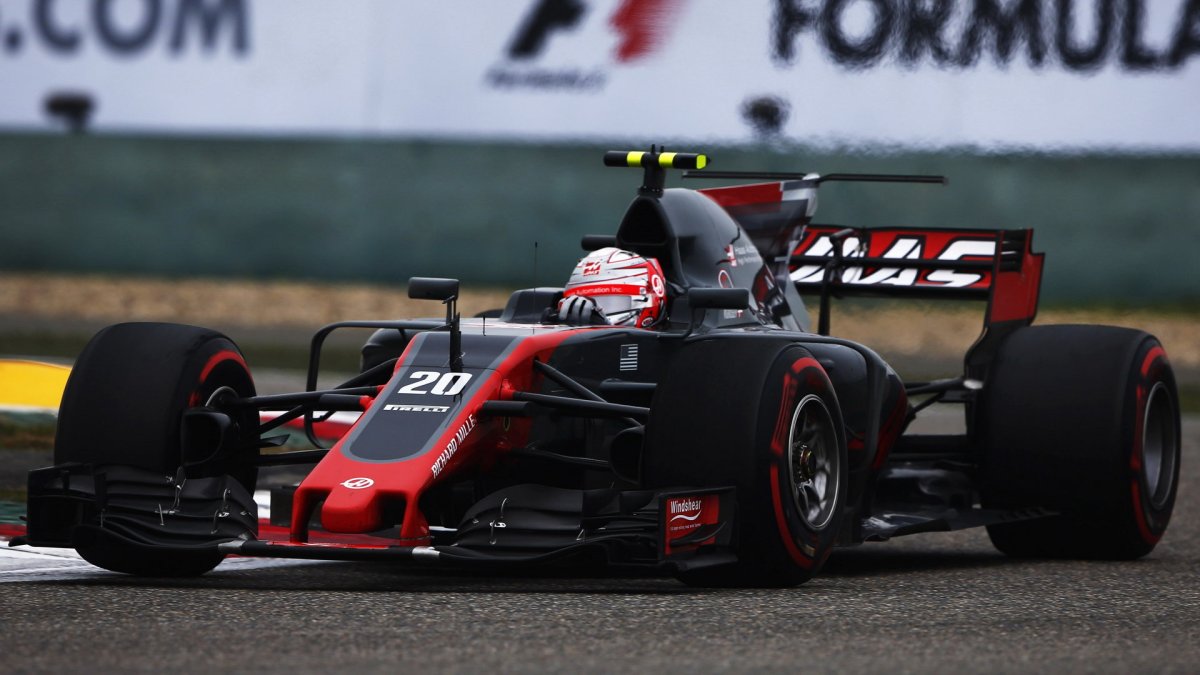 Kevin Magnussen s Haasem v GP Číny