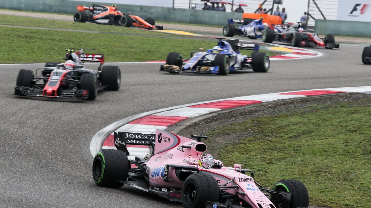 Sergio Pérez v závodě v Číně