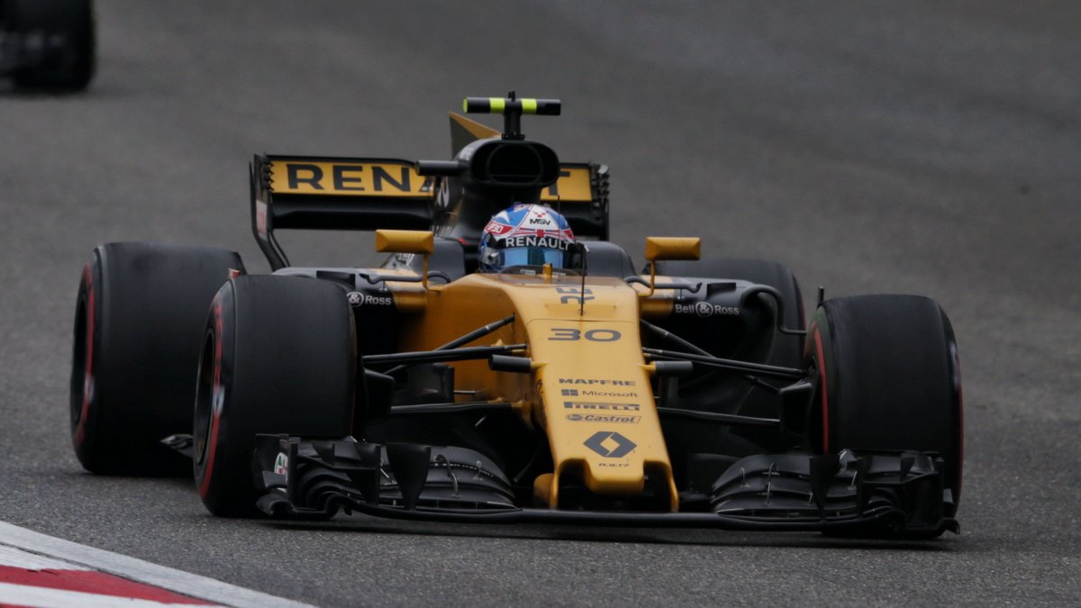 Jolyon Palmer v závodě v Číně