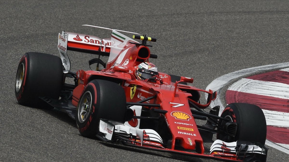 Kimi Räikkönen v kvalifikaci v Číně