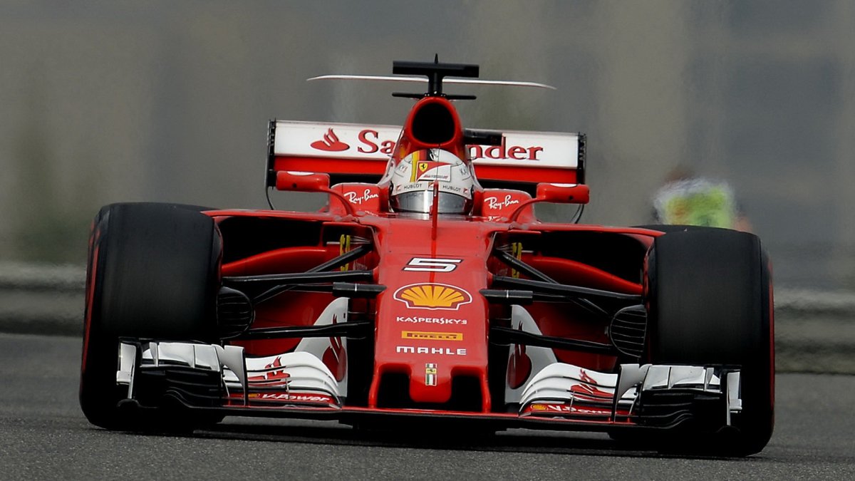 Sebastian Vettel v kvalifikaci v Číně