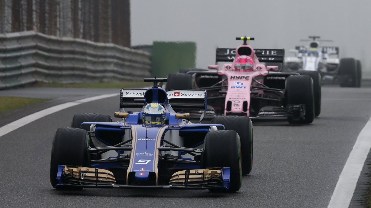 Marcus Ericsson za deštivého tréninku v Číně