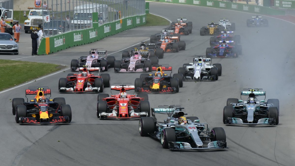 Start závodu v Kanadě