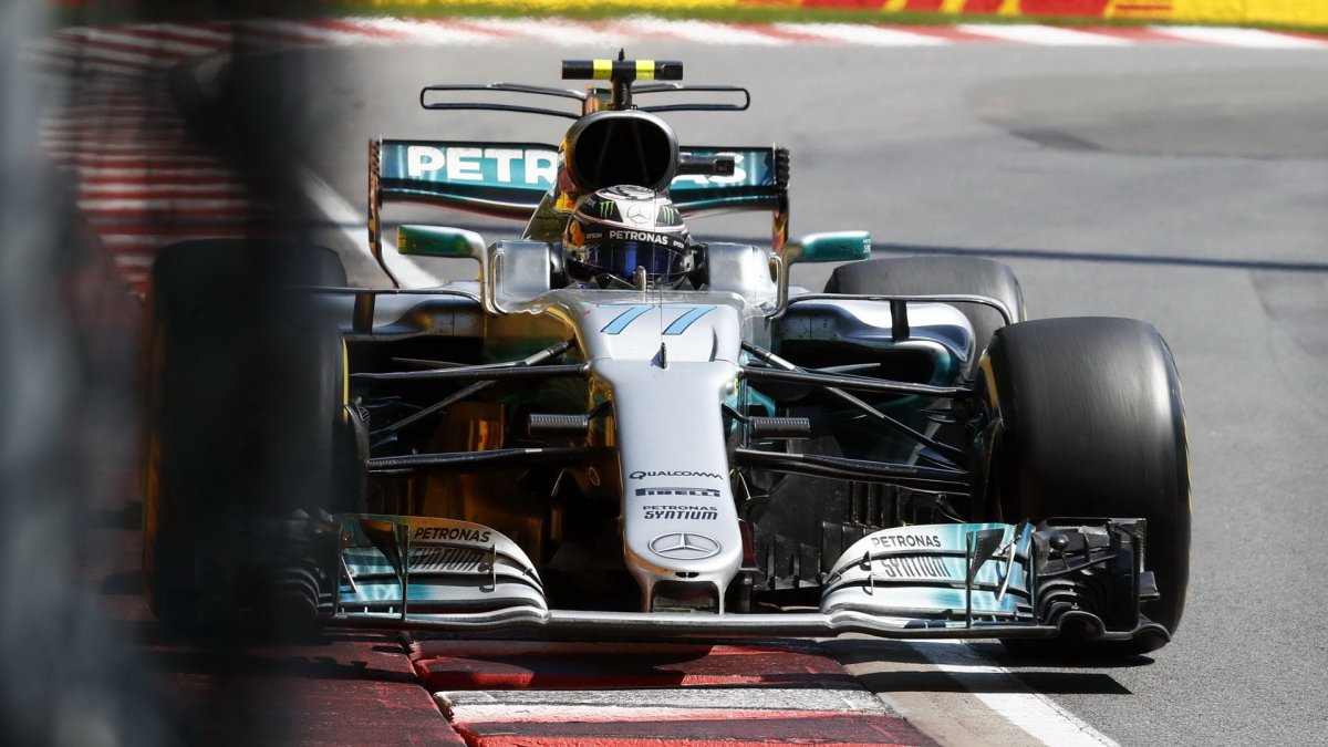 Valtteri Bottas v závodě v Kanadě