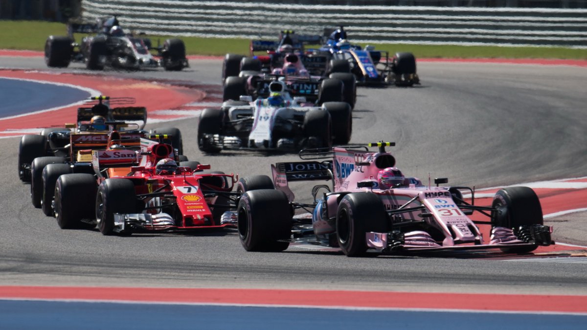 Esteban Ocon a Kimi v závodě v Austinu