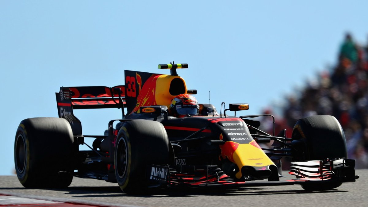 Max Verstappen v závodě v Austinu