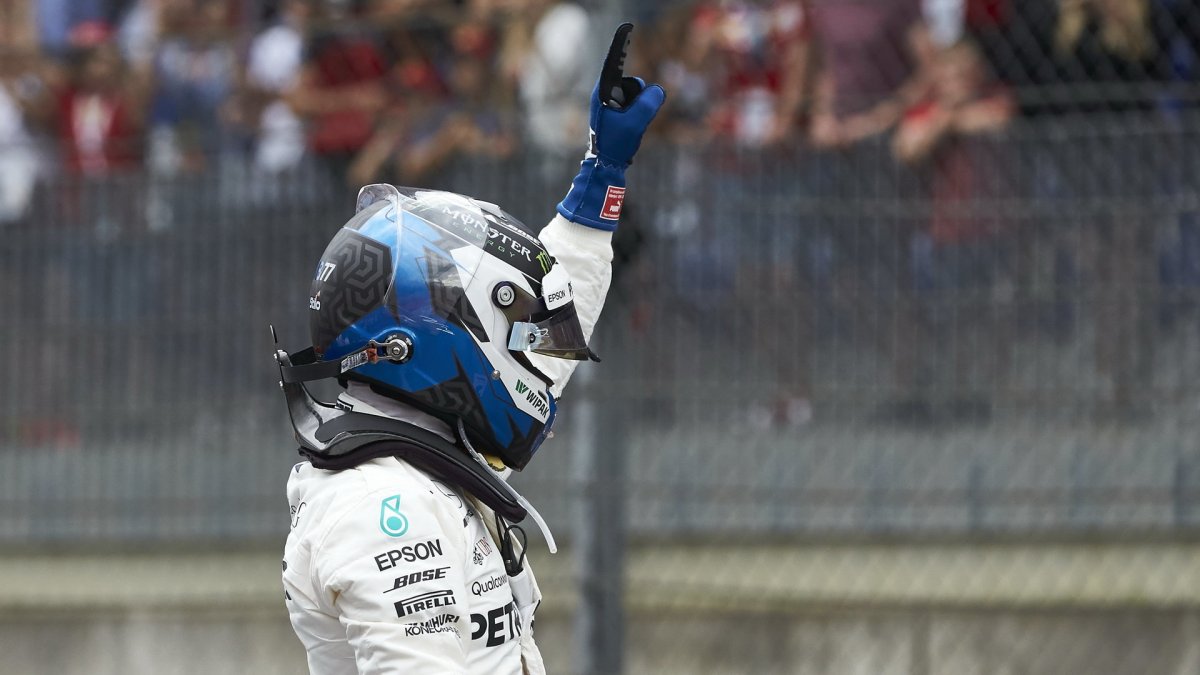 Valtteri Bottas po vítězné kvalifikaci v Rakousku