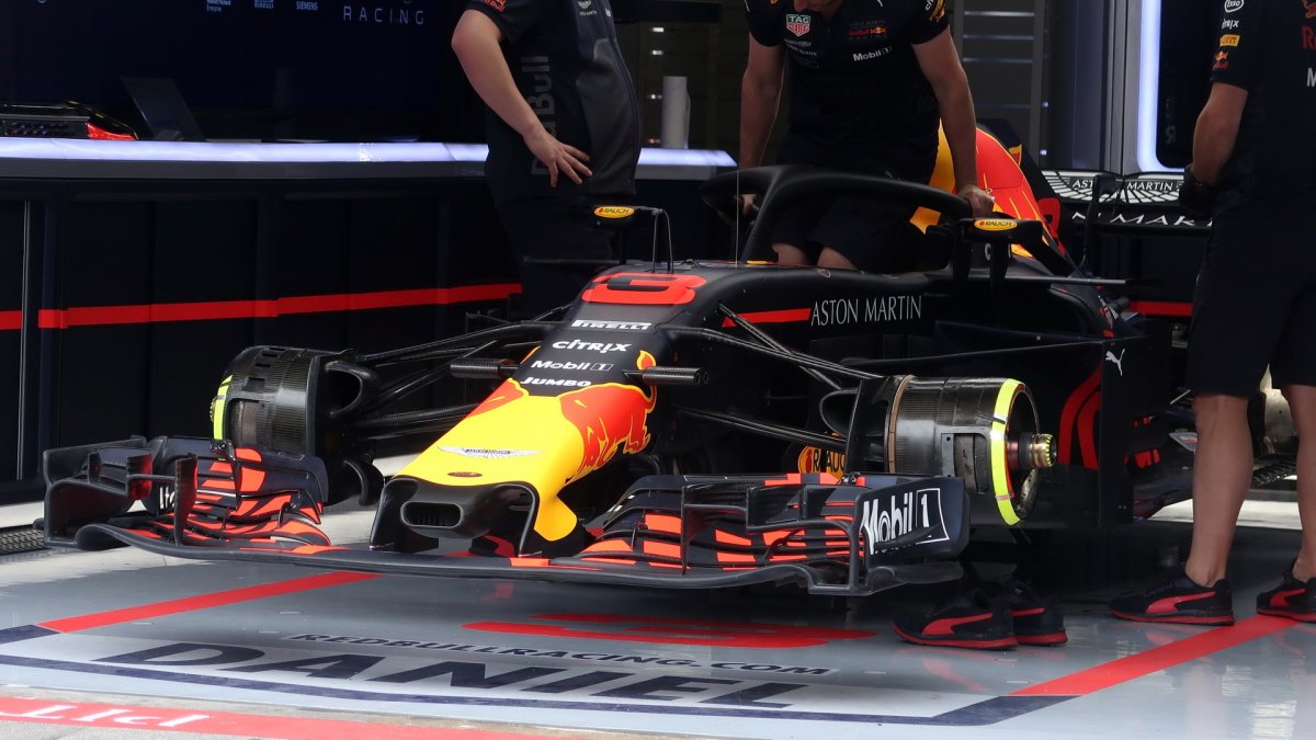 Přípravy na voze Red Bull v Rakousku