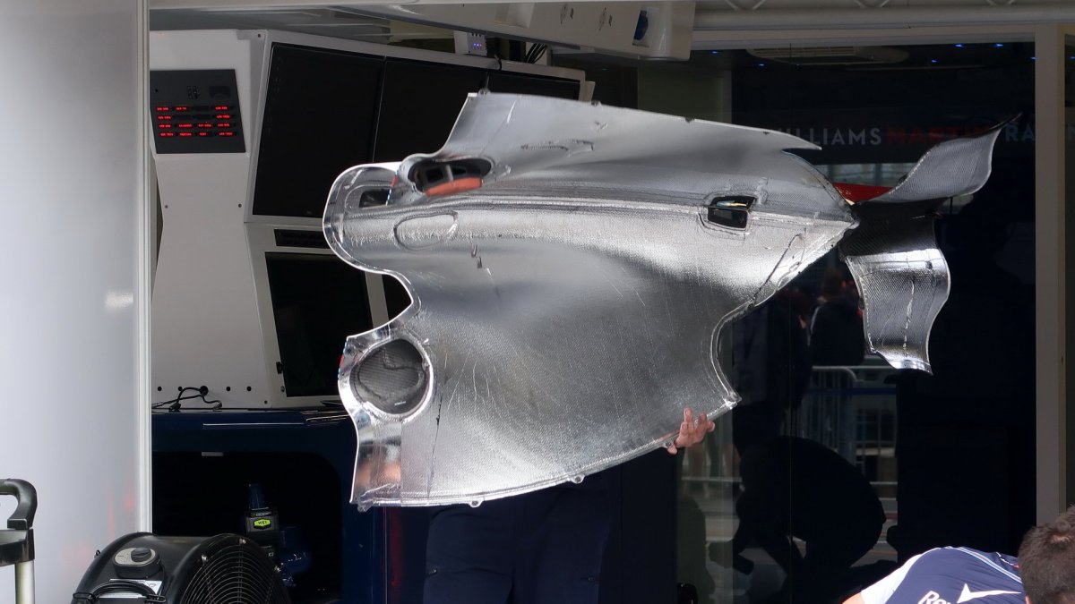 Detail krytu vozu Williams v Rakousku
