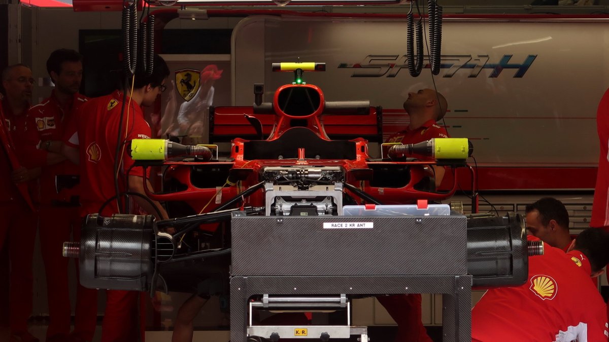 Přípravy na voze Ferrari v Rakousku