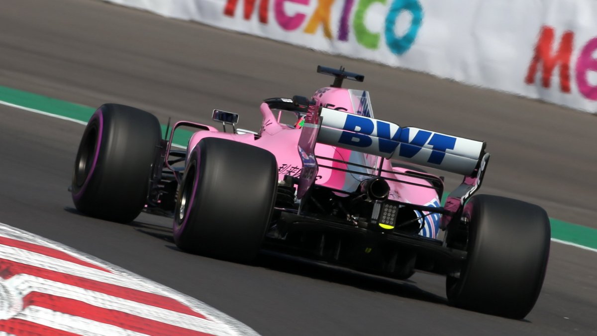 Sergio Pérez v tréninku v Mexiku