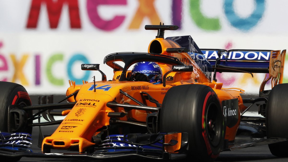 Fernando Alonso v tréninku v Mexiku