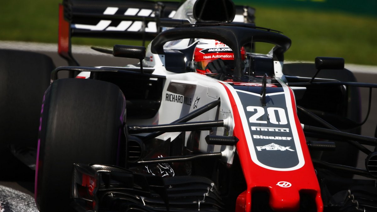 Kevin Magnussen v tréninku v Mexiku