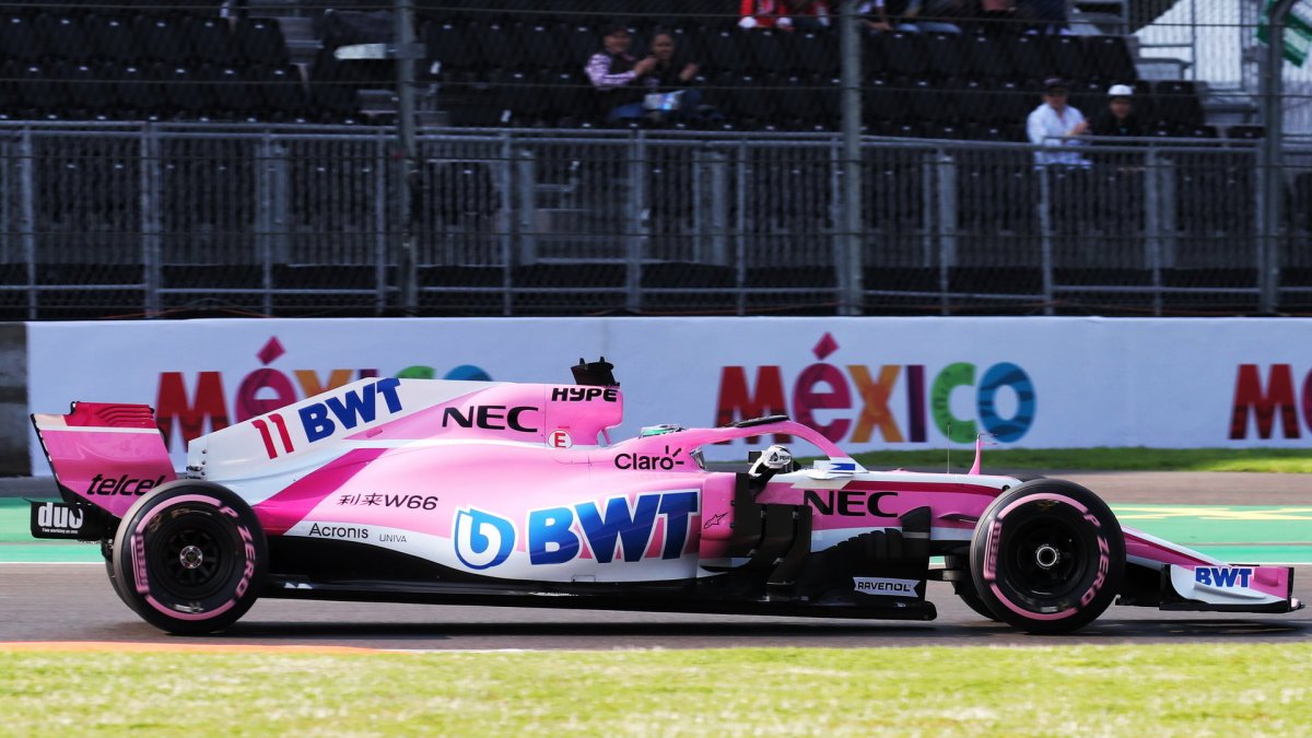 Sergio Pérez v tréninku v Mexiku